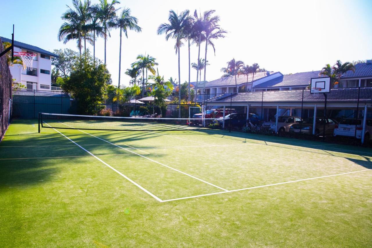 נוסוויל 2 Bedroom Renovated Townhouse, Walk To Noosa River מראה חיצוני תמונה