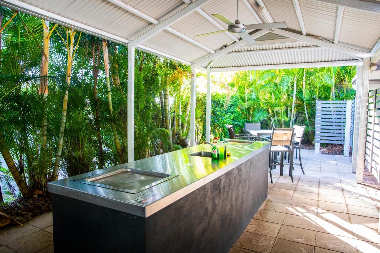 נוסוויל 2 Bedroom Renovated Townhouse, Walk To Noosa River מראה חיצוני תמונה